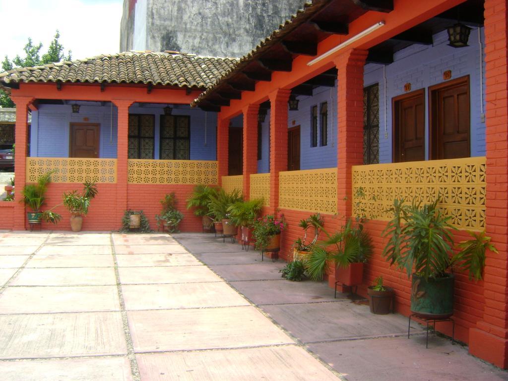 Hotel Clasico Colonial Comitan de Dominguez Exterior foto